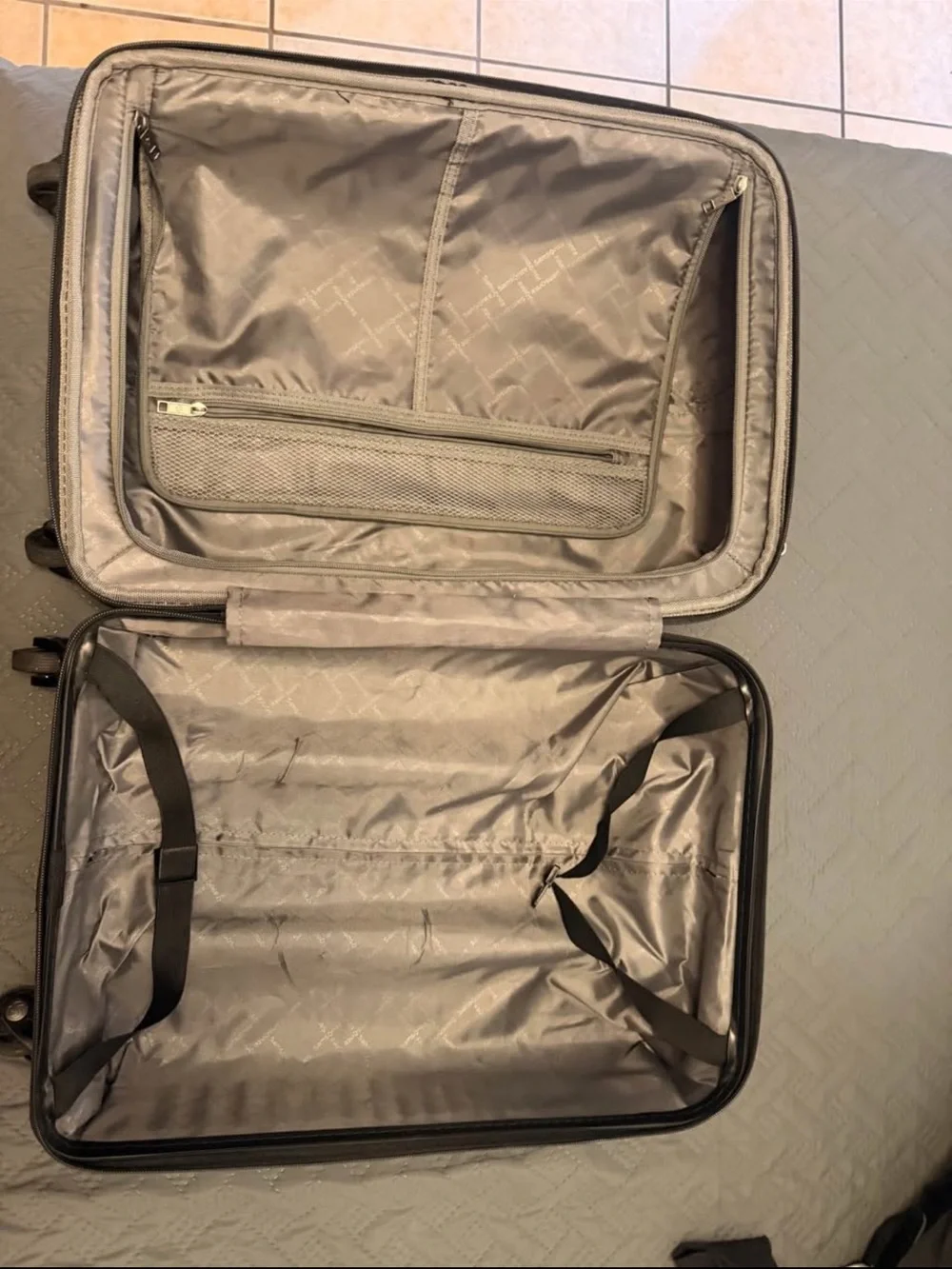 Samsonite Textured Hard-Shell Carry-On Luggage - Black